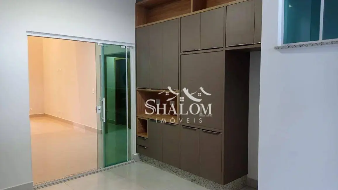 Foto 3 de Casa com 3 quartos à venda, 200m2 em Jardim Oriental, Maringa - PR