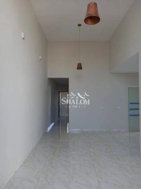 Casa com 3 quartos à venda, 200m2 em Conjunto Habitacional Requião, Maringa - PR - imagem 6 Foto 6 de Casa com 3 quartos à venda, 200m2 em Conjunto Habitacional Requião, Maringa - PR