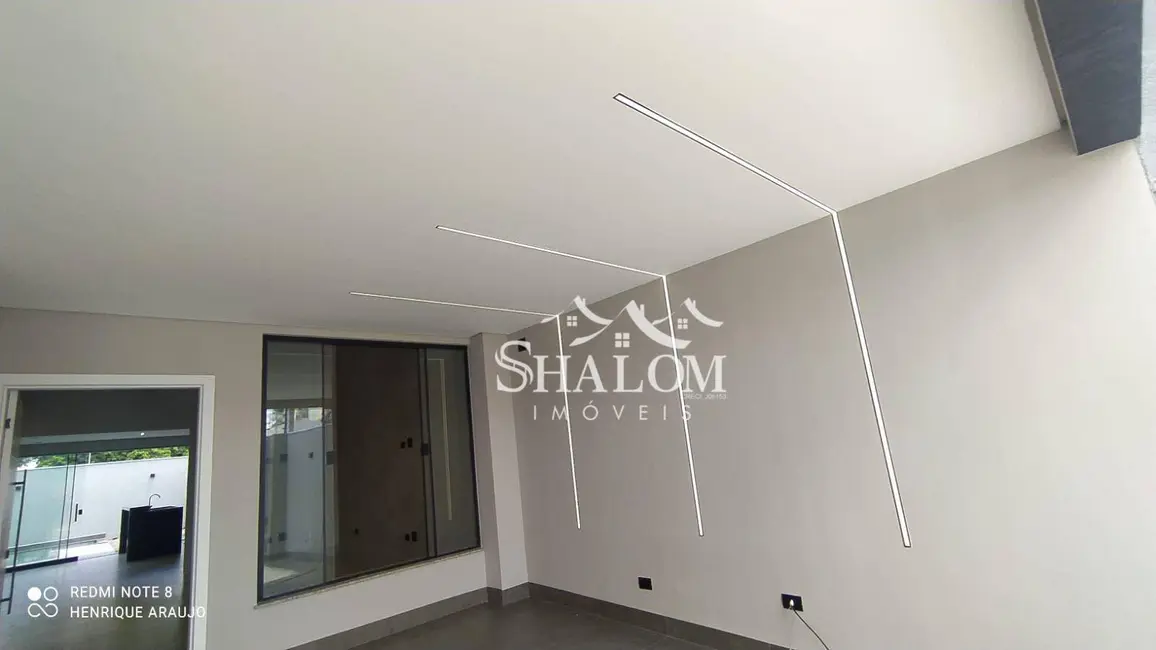 Sobrado com 3 quartos à venda, 173m2 em Jardim Higienópolis, Maringa - PR - imagem 4 Foto 4 de Sobrado com 3 quartos à venda, 173m2 em Jardim Higienópolis, Maringa - PR