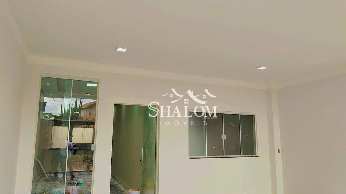 Foto 2 de Casa com 3 quartos à venda, 150m2 em Parque das Grevíleas, Maringa - PR