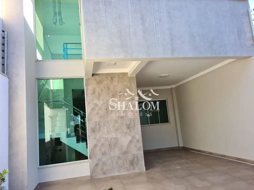 Foto 2 de Casa com 3 quartos à venda, 150m2 em Jardim Ipanema, Maringa - PR