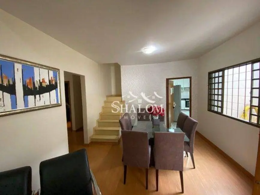 Foto 6 de Sobrado com 4 quartos à venda, 360m2 em Maringa - PR