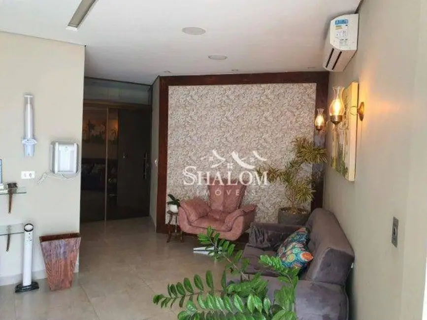 Foto 3 de Sobrado com 4 quartos à venda, 372m2 em Zona VI, Umuarama - PR