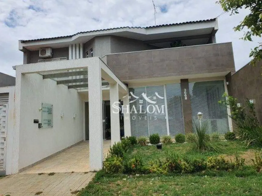 Foto 1 de Sobrado com 4 quartos à venda, 372m2 em Zona VI, Umuarama - PR