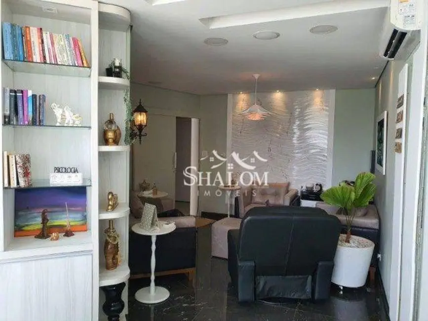 Foto 7 de Sobrado com 4 quartos à venda, 372m2 em Zona VI, Umuarama - PR