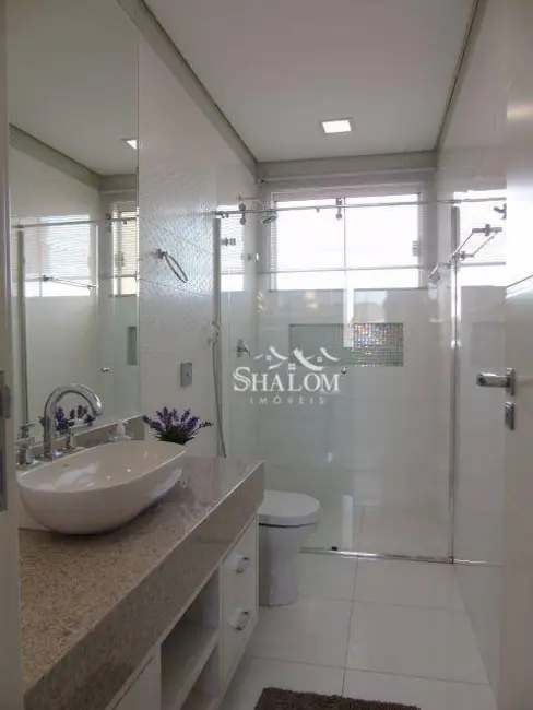 Foto 7 de Sobrado com 3 quartos à venda, 300m2 em Jardim Tóquio, Maringa - PR