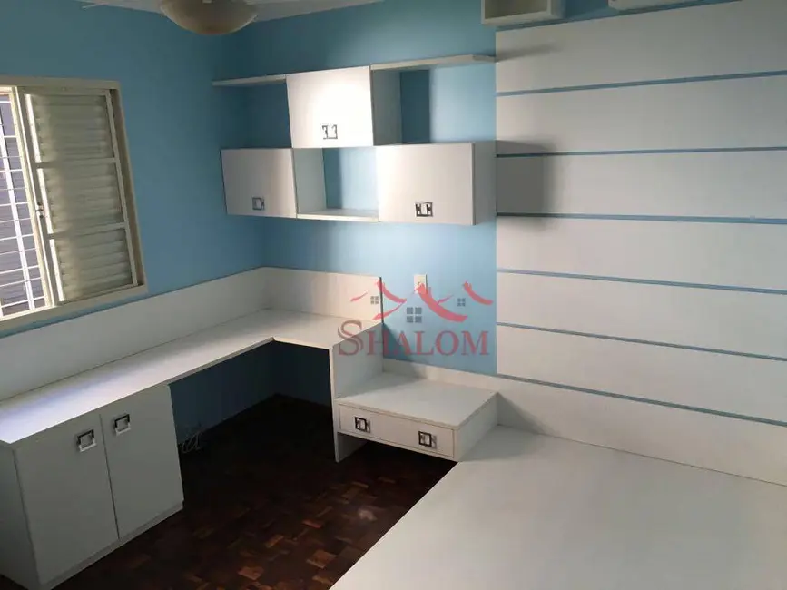 Casa com 3 quartos à venda, 300m2 em Jardim Aclimação, Maringa - PR - imagem 9 Foto 9 de Casa com 3 quartos à venda, 300m2 em Jardim Aclimação, Maringa - PR