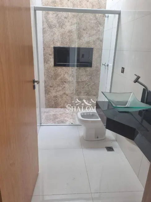 Casa com 3 quartos à venda, 200m2 em Jardim Espanha, Maringa - PR - imagem 5 Foto 5 de Casa com 3 quartos à venda, 200m2 em Jardim Espanha, Maringa - PR