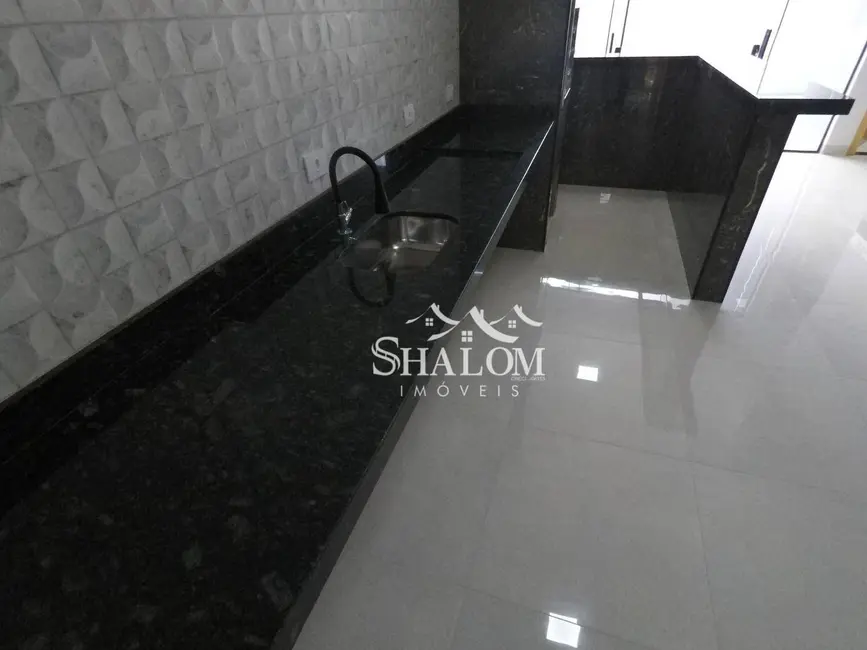 Casa com 3 quartos à venda, 175m2 em Parque das Grevíleas, Maringa - PR - imagem 8 Foto 8 de Casa com 3 quartos à venda, 175m2 em Parque das Grevíleas, Maringa - PR