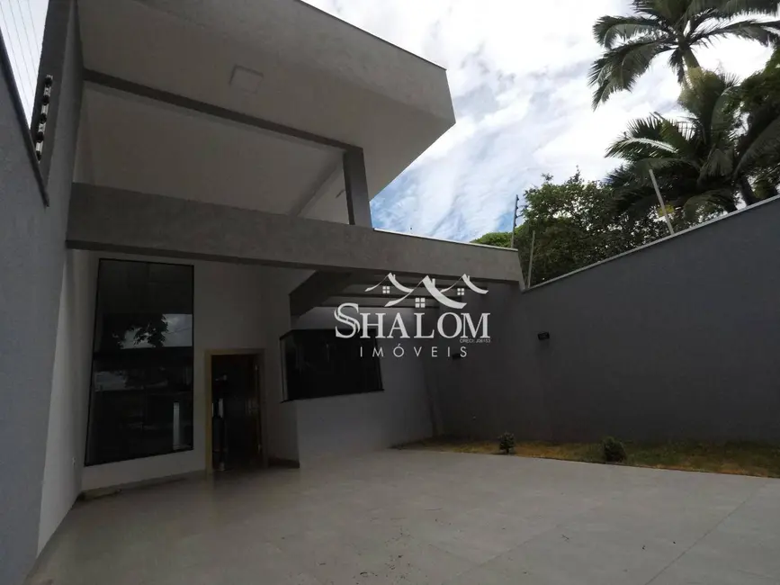 Casa com 3 quartos à venda, 175m2 em Parque das Grevíleas, Maringa - PR - imagem 3 Foto 3 de Casa com 3 quartos à venda, 175m2 em Parque das Grevíleas, Maringa - PR