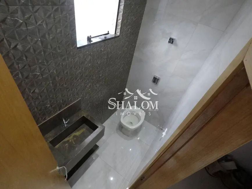 Casa com 3 quartos à venda, 175m2 em Parque das Grevíleas, Maringa - PR - imagem 9 Foto 9 de Casa com 3 quartos à venda, 175m2 em Parque das Grevíleas, Maringa - PR