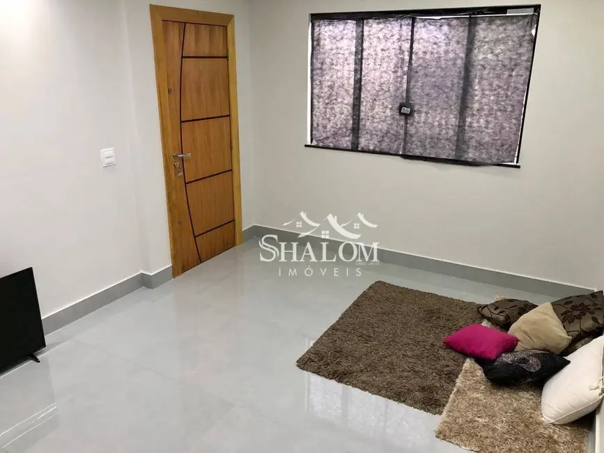 Sobrado com 3 quartos à venda, 150m2 em Jardim Diamante, Maringa - PR - imagem 5 Foto 5 de Sobrado com 3 quartos à venda, 150m2 em Jardim Diamante, Maringa - PR