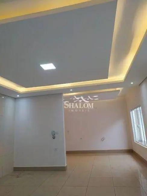 Casa com 3 quartos à venda, 250m2 em Jardim São Paulo II, Sarandi - PR - imagem 4 Foto 4 de Casa com 3 quartos à venda, 250m2 em Jardim São Paulo II, Sarandi - PR