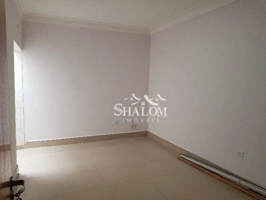 Casa com 3 quartos à venda, 250m2 em Jardim São Paulo II, Sarandi - PR - imagem 7 Foto 7 de Casa com 3 quartos à venda, 250m2 em Jardim São Paulo II, Sarandi - PR