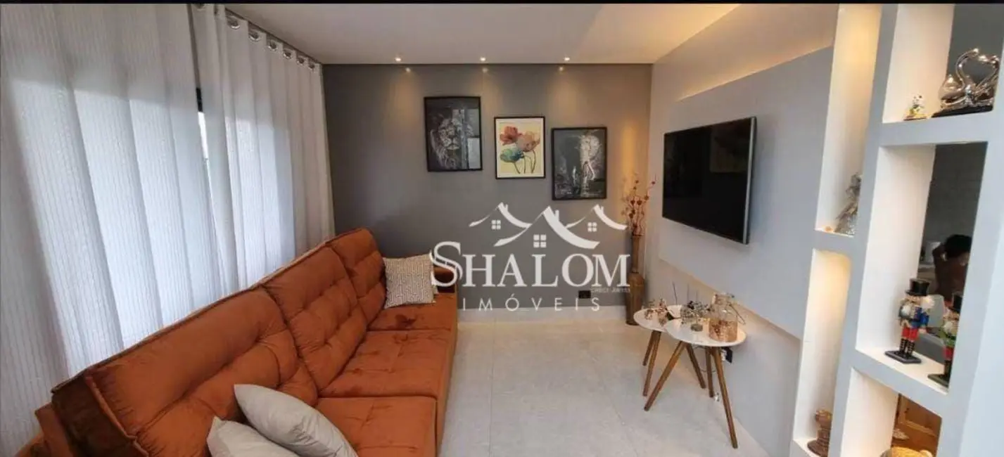 Casa com 4 quartos à venda, 400m2 em Jardim Espanha, Maringa - PR - imagem 6 Foto 6 de Casa com 4 quartos à venda, 400m2 em Jardim Espanha, Maringa - PR