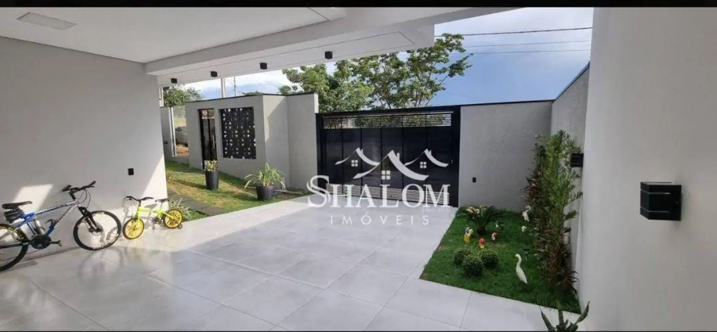 Casa com 4 quartos à venda, 400m2 em Jardim Espanha, Maringa - PR - imagem 3 Foto 3 de Casa com 4 quartos à venda, 400m2 em Jardim Espanha, Maringa - PR