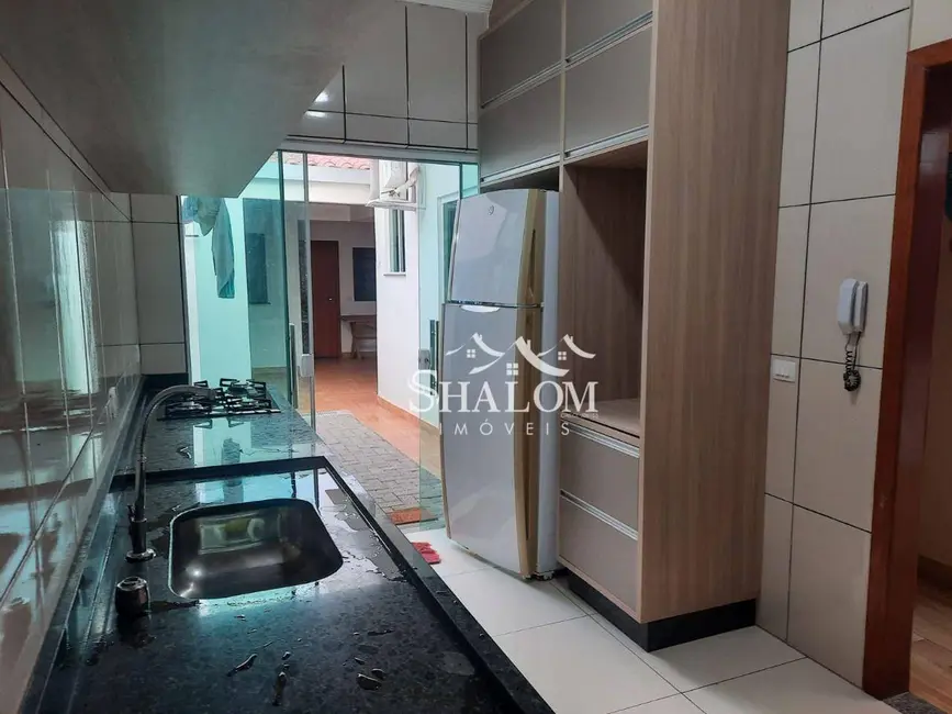 Casa com 3 quartos à venda, 150m2 em Parque Residencial Eldorado, Maringa - PR - imagem 7 Foto 7 de Casa com 3 quartos à venda, 150m2 em Parque Residencial Eldorado, Maringa - PR