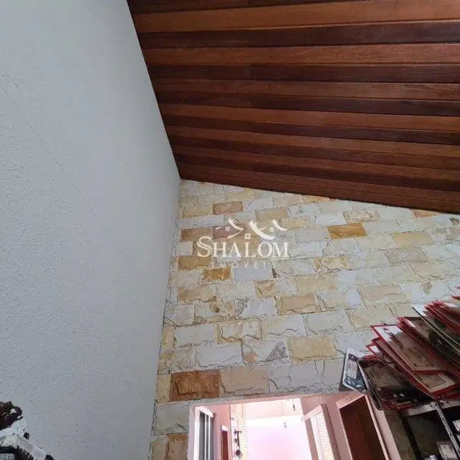 Casa com 3 quartos à venda, 315m2 em Conjunto Residencial Branca Vieira, Maringa - PR - imagem 8 Foto 8 de Casa com 3 quartos à venda, 315m2 em Conjunto Residencial Branca Vieira, Maringa - PR