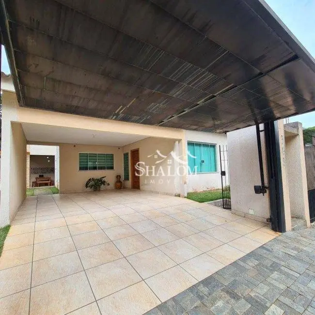 Casa com 3 quartos à venda, 315m2 em Conjunto Residencial Branca Vieira, Maringa - PR - imagem 3 Foto 3 de Casa com 3 quartos à venda, 315m2 em Conjunto Residencial Branca Vieira, Maringa - PR