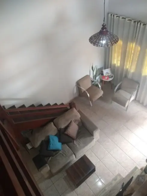 Foto 5 de Casa com 2 quartos à venda, 180m2 em Jardim Brasil, Caraguatatuba - SP