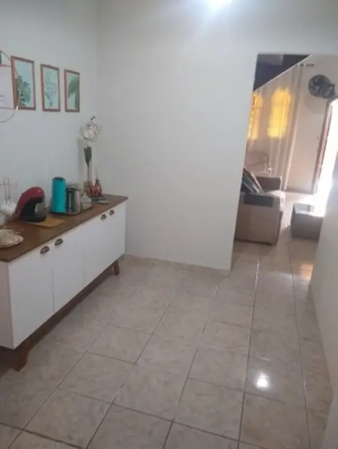Foto 8 de Casa com 2 quartos à venda, 180m2 em Jardim Brasil, Caraguatatuba - SP