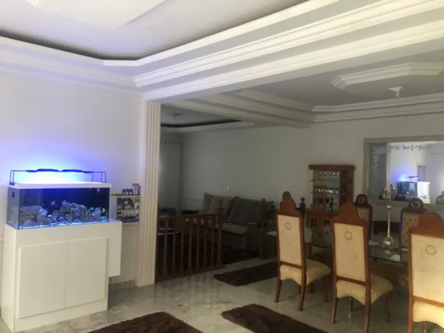 Foto 2 de Casa com 4 quartos à venda, 360m2 em Jardim Florestal, Jundiai - SP