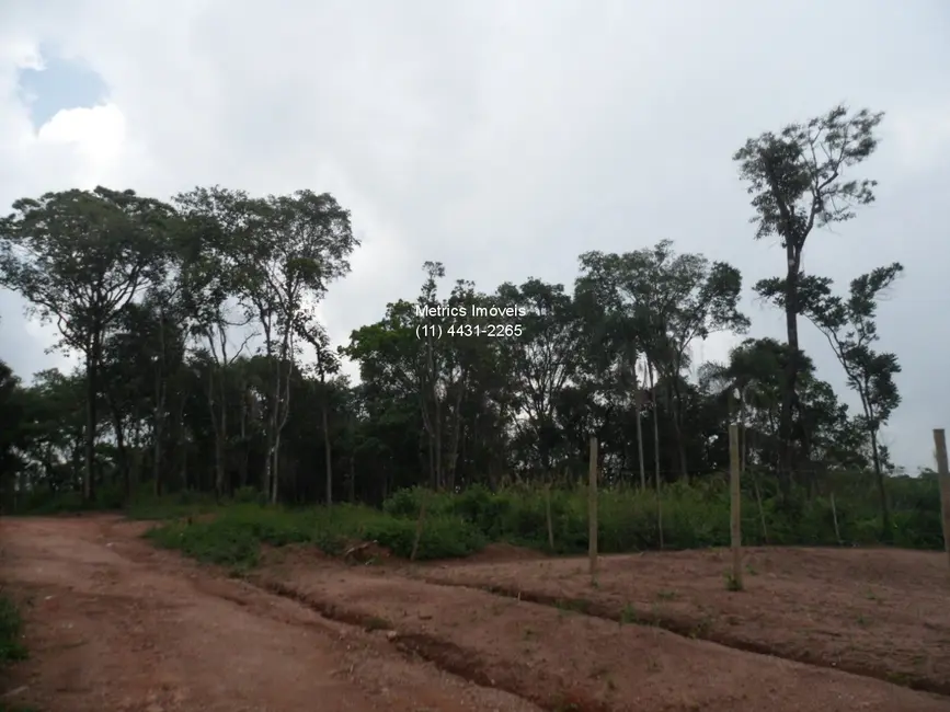 Foto 1 de Terreno / Lote à venda, 750m2 em Jarinu - SP