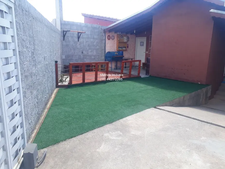 Foto 1 de Casa com 2 quartos à venda, 305m2 em Jarinu - SP