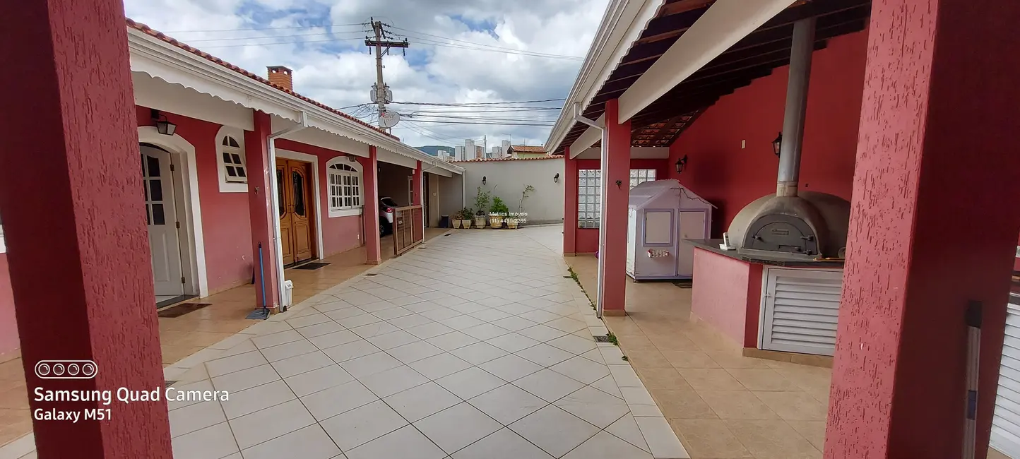 Casa com 3 quartos à venda, 225m2 em Jundiai - SP - imagem 3 Foto 3 de Casa com 3 quartos à venda, 225m2 em Jundiai - SP