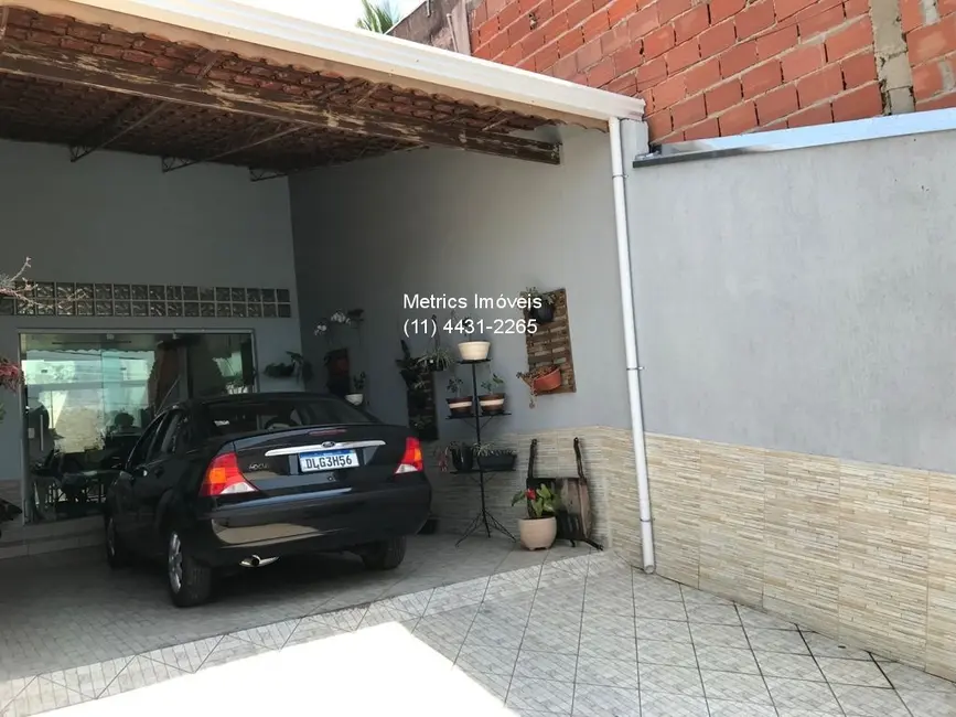 Casa com 4 quartos à venda, 112m2 em Campo Limpo Paulista - SP - imagem 3 Foto 3 de Casa com 4 quartos à venda, 112m2 em Campo Limpo Paulista - SP