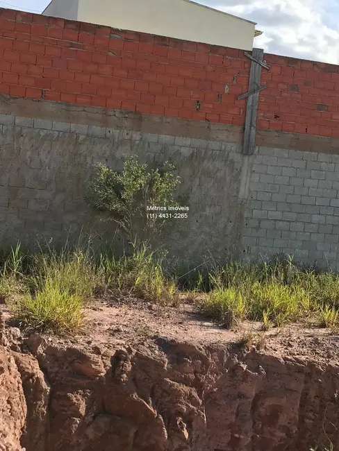Foto 1 de Terreno / Lote à venda, 300m2 em Vila Constança (Botujuru), Campo Limpo Paulista - SP