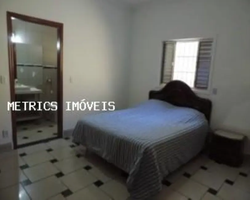 Chácara com 4 quartos à venda, 3500m2 em Louveira - SP - imagem 7 Foto 7 de Chácara com 4 quartos à venda, 3500m2 em Louveira - SP