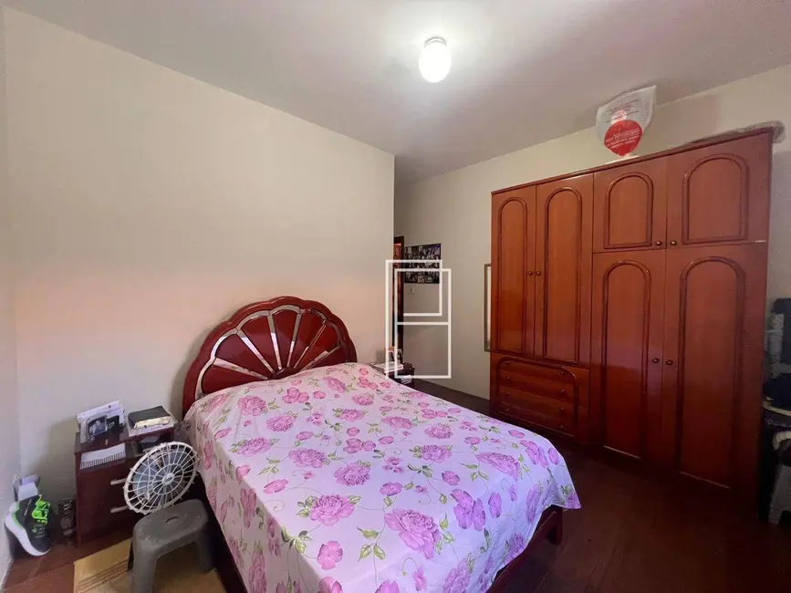 Casa com 3 quartos à venda, 374m2 em Ana Lúcia, Sabara - MG - imagem 8 Foto 8 de Casa com 3 quartos à venda, 374m2 em Ana Lúcia, Sabara - MG