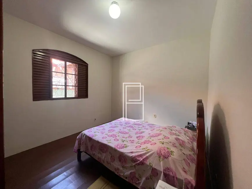 Casa com 3 quartos à venda, 374m2 em Ana Lúcia, Sabara - MG - imagem 7 Foto 7 de Casa com 3 quartos à venda, 374m2 em Ana Lúcia, Sabara - MG