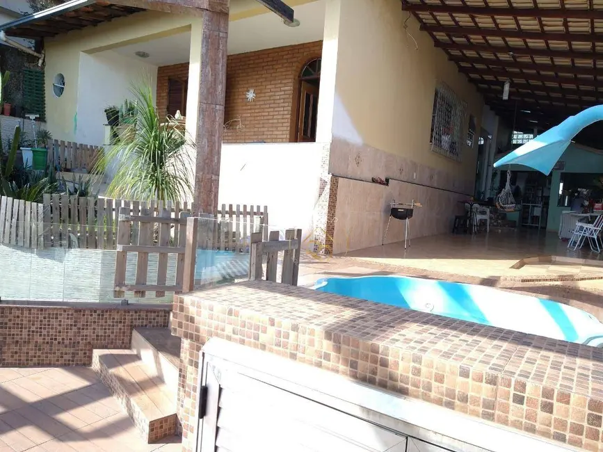 Foto 1 de Casa com 3 quartos à venda, 360m2 em Santa Inês, Belo Horizonte - MG