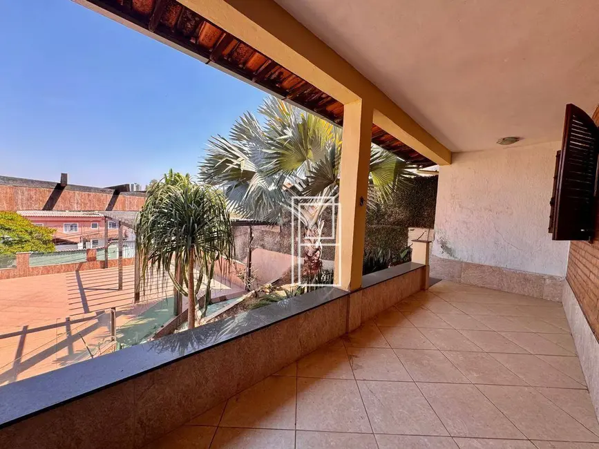 Foto 3 de Casa com 3 quartos à venda, 360m2 em Santa Inês, Belo Horizonte - MG