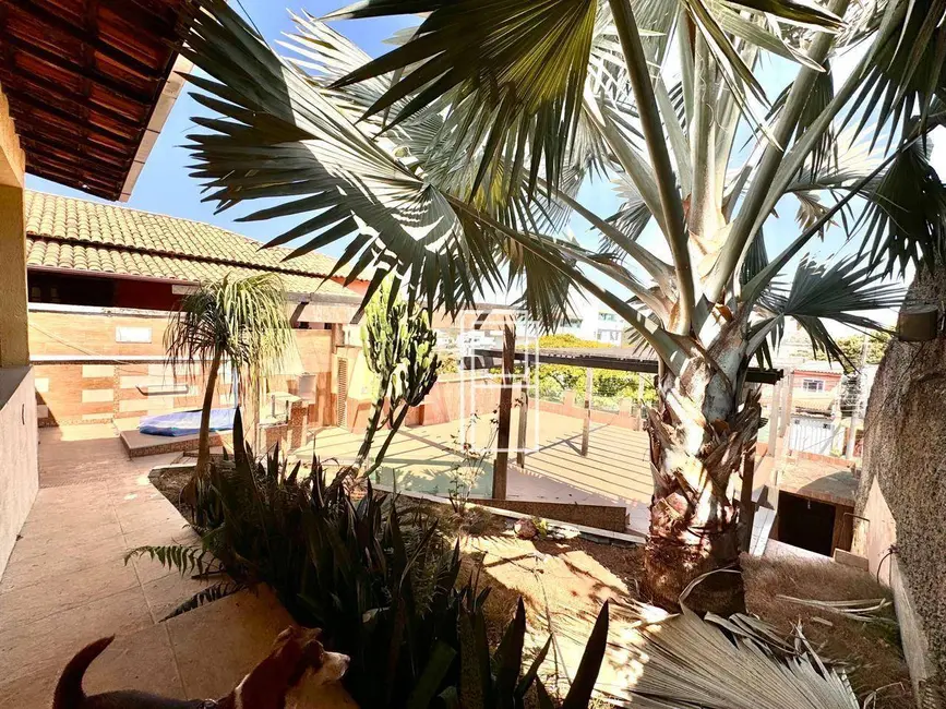 Foto 5 de Casa com 3 quartos à venda, 360m2 em Santa Inês, Belo Horizonte - MG