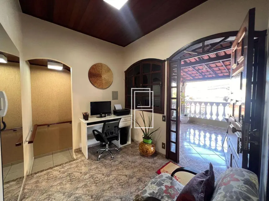 Casa com 3 quartos à venda, 230m2 em Goiânia, Belo Horizonte - MG - imagem 7 Foto 7 de Casa com 3 quartos à venda, 230m2 em Goiânia, Belo Horizonte - MG