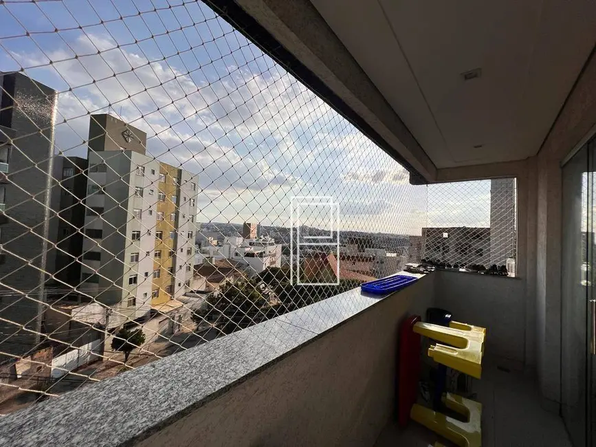 Foto 5 de Apartamento com 3 quartos à venda, 90m2 em Fernão Dias, Belo Horizonte - MG