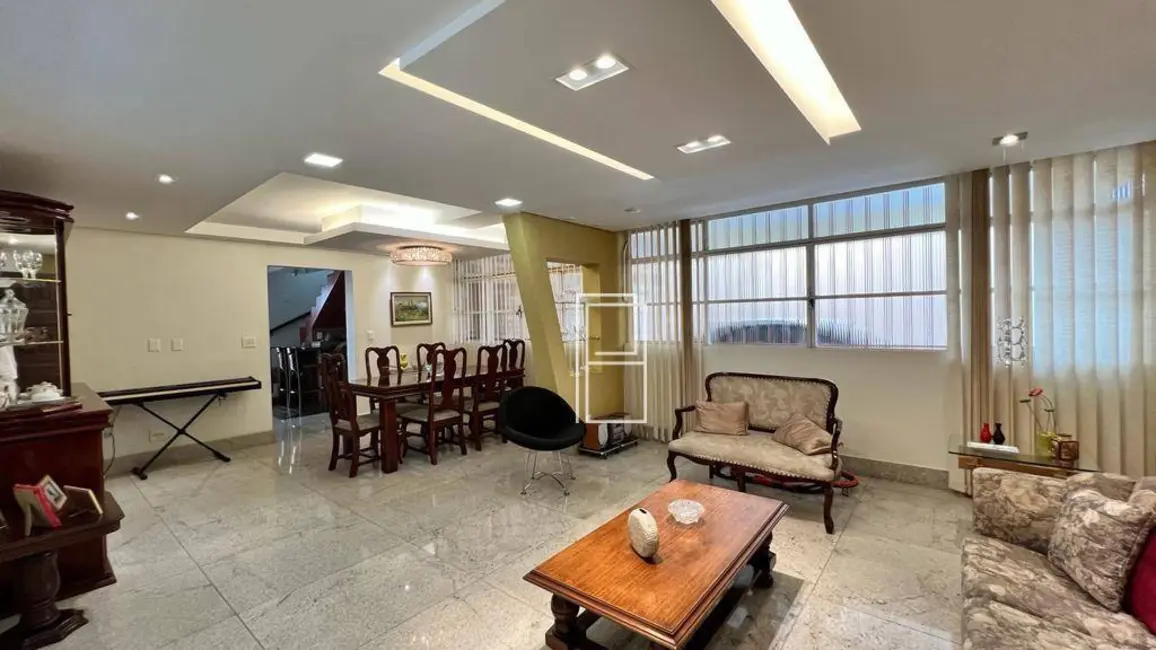 Casa com 4 quartos à venda, 360m2 em Santa Inês, Belo Horizonte - MG - imagem 3 Foto 3 de Casa com 4 quartos à venda, 360m2 em Santa Inês, Belo Horizonte - MG