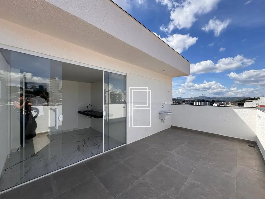 Foto 1 de Cobertura com 3 quartos à venda, 126m2 em Ana Lúcia, Sabara - MG