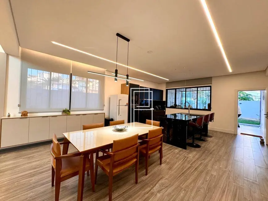 Casa com 3 quartos à venda, 410m2 em Fernão Dias, Belo Horizonte - MG - imagem 9 Foto 9 de Casa com 3 quartos à venda, 410m2 em Fernão Dias, Belo Horizonte - MG