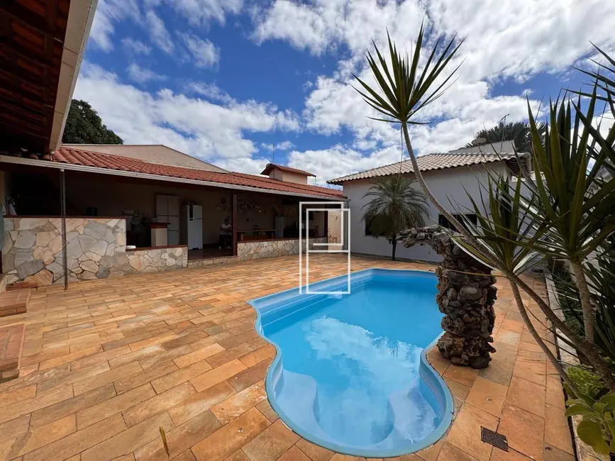 Foto 1 de Casa com 4 quartos à venda, 420m2 em Lagoa Santa - MG