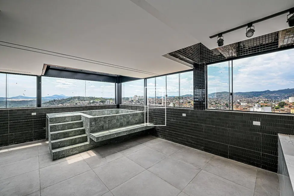 Foto 1 de Cobertura com 4 quartos à venda, 210m2 em Ana Lúcia, Sabara - MG