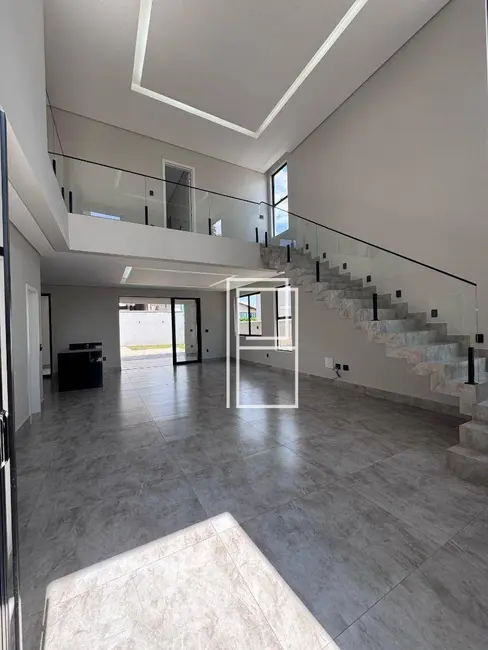 Casa com 4 quartos à venda, 405m2 em Vespasiano - MG - imagem 3 Foto 3 de Casa com 4 quartos à venda, 405m2 em Vespasiano - MG