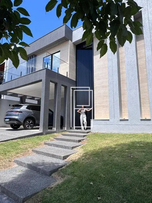 Foto 2 de Casa com 4 quartos à venda, 405m2 em Vespasiano - MG