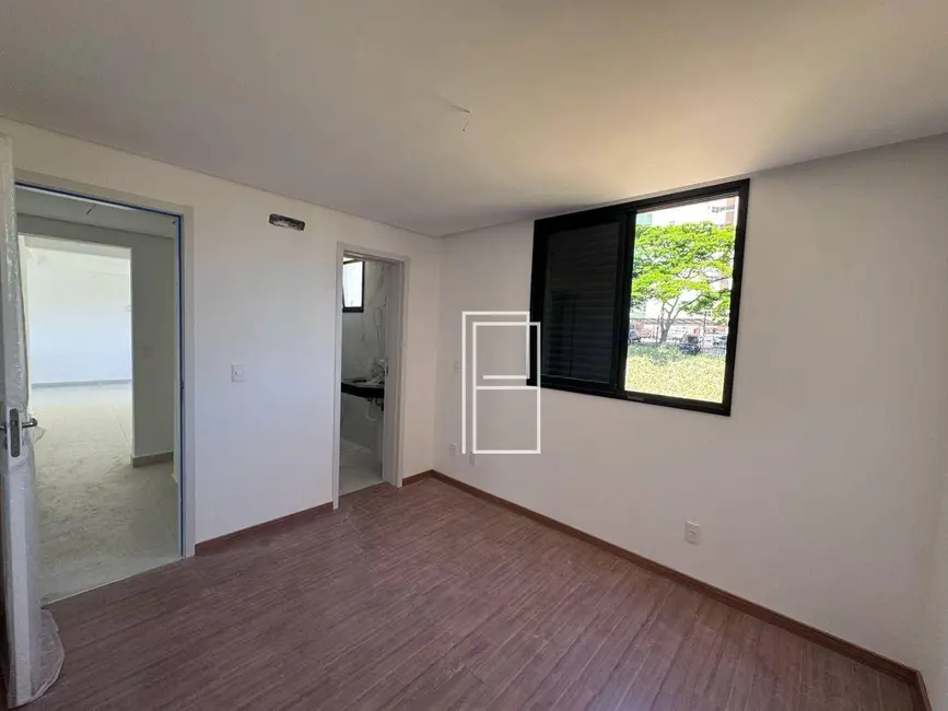 Apartamento com 3 quartos à venda, 118m2 em Sagrada Família, Belo Horizonte - MG - imagem 9 Foto 9 de Apartamento com 3 quartos à venda, 118m2 em Sagrada Família, Belo Horizonte - MG