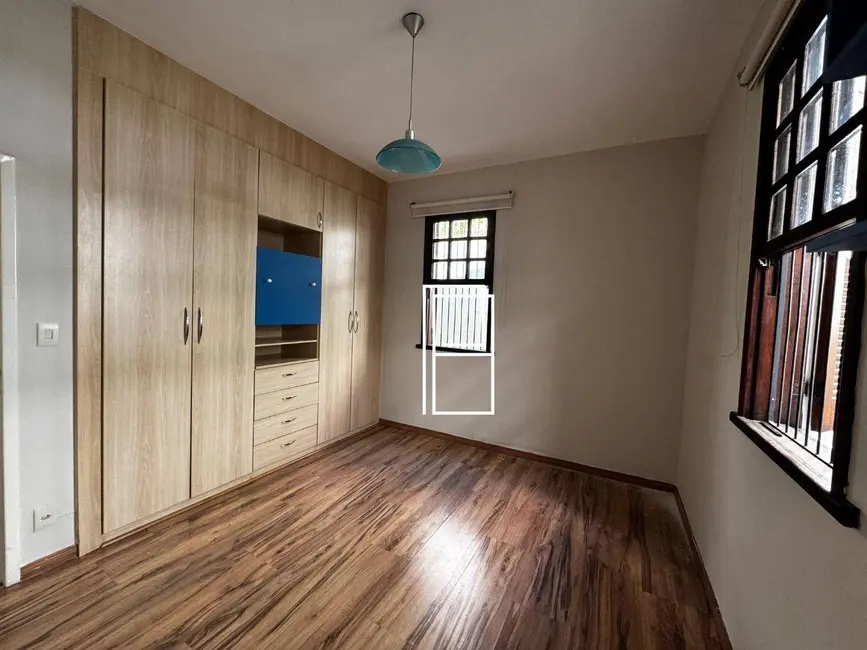 Casa com 5 quartos à venda, 360m2 em Ana Lúcia, Sabara - MG - imagem 8 Foto 8 de Casa com 5 quartos à venda, 360m2 em Ana Lúcia, Sabara - MG