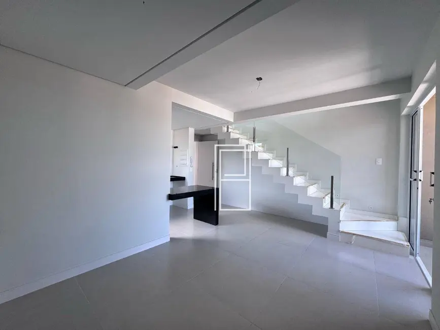 Foto 2 de Cobertura com 3 quartos à venda, 360m2 em Santa Inês, Belo Horizonte - MG