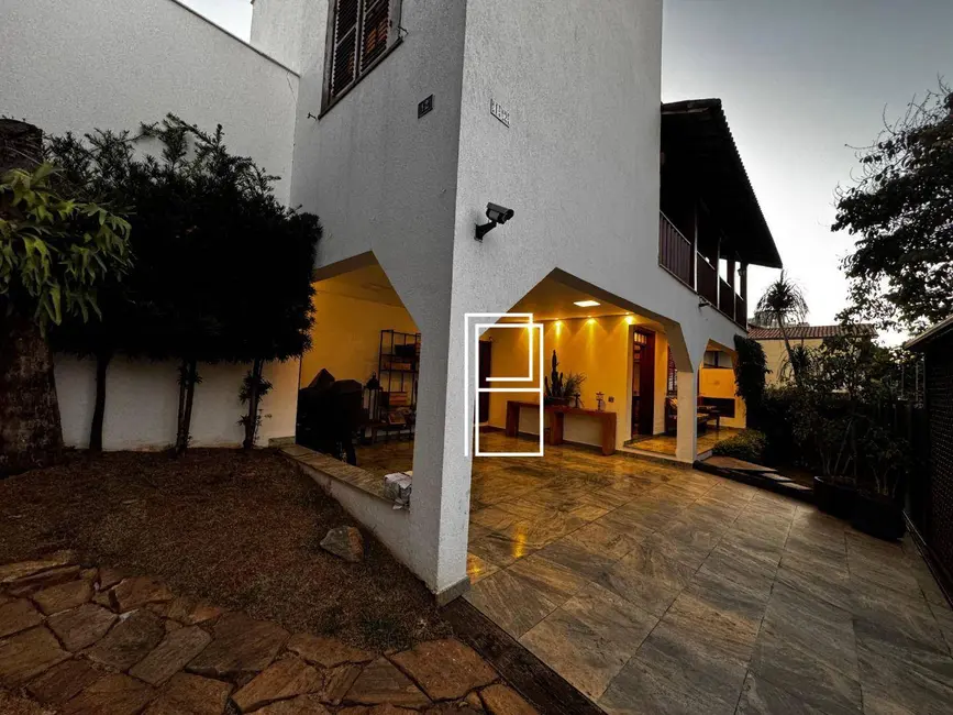 Casa com 4 quartos à venda, 360m2 em Ana Lúcia, Sabara - MG - imagem 5 Foto 5 de Casa com 4 quartos à venda, 360m2 em Ana Lúcia, Sabara - MG